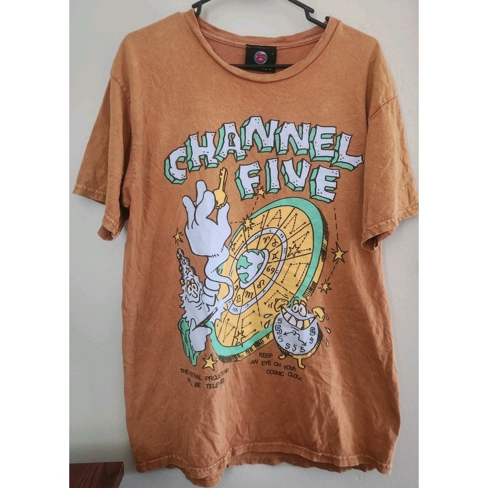 Channel 5 Graphic Tshirt Cosmic Clock Astral Projection Size Large EUC